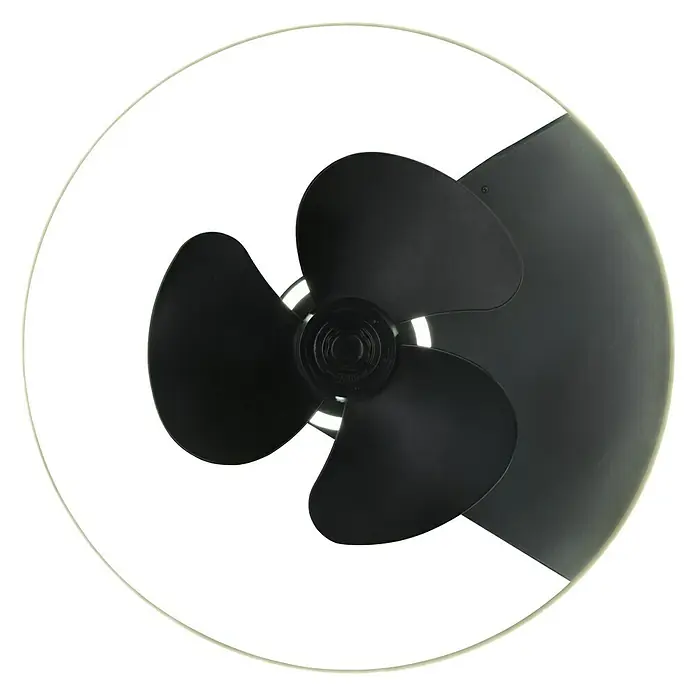 Trio Lighting Ventilador de techo Borgholm - Negro, 50 cm, 30 W, Blanco cálido - Primer plano de un ventilador negro con tres aspas dentro de un círculo blanco, sobre un fondo negro.