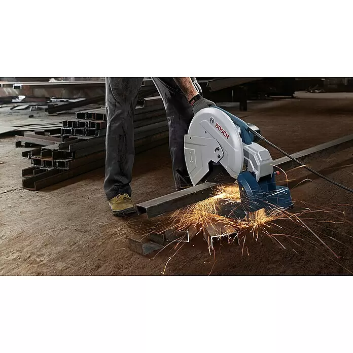 Bosch Professional Trennschneider GCO 14-24 J - 2.400 kW, Leerlaufdrehzahl: 3.800 U/min, Durchmesser Scheibe: 355 mm - Anwendungsbeispiel