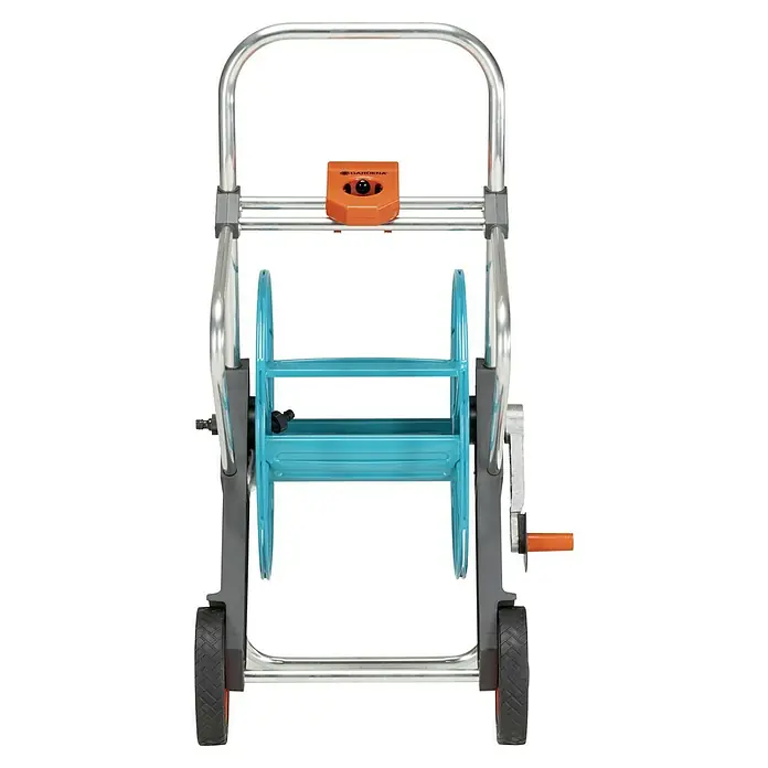 Gardena Schlauchwagen 100 - Metall, Schlauchkapazität: 100 m, 13 mm (1/2") - Frontansicht eines Gardena Schlauchwagens mit blauer Schlauchtrommel und orangefarbenen Akzenten.