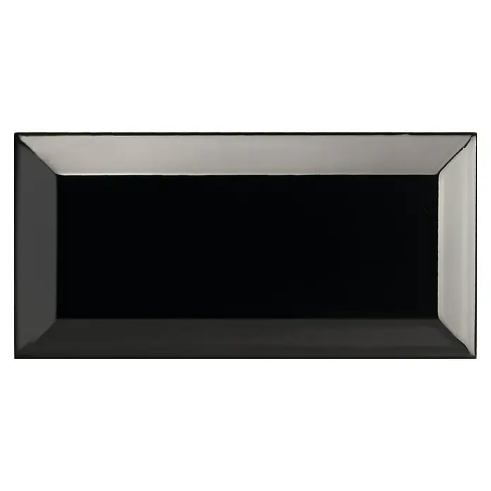 Modern Style Wandfliese Manhattan Biselado Negro - 7,5 x 15 cm, Schwarz, Glänzend - Eine Nahaufnahme einer eleganten schwarzen Schmuckschatulle mit einem glänzenden Finish, ideal zur stilvollen Aufbewahrung Ihrer Wertsachen.