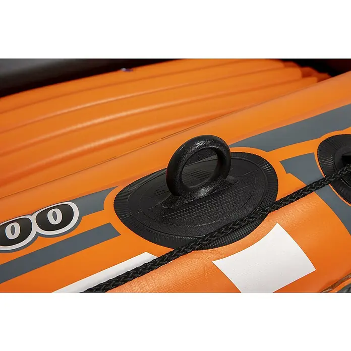 Bestway Hydro Force Bote hinchable Kondor 1000-61099 - L x An x Al: 1,55 m x 93 cm x 30 cm, Apto para: 1 persona, Carga útil: 80 kg - Primer plano de una barca inflable naranja, que muestra un asa de agarre negra y detalles grises.