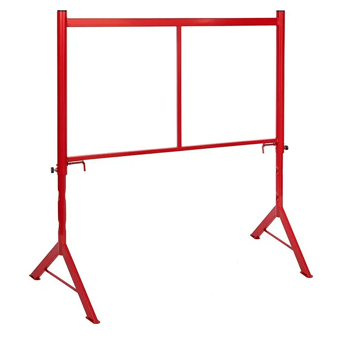 Altrad Schwerlastbock - Tragkraft: 500 kg - Rotes Baugerüst mit verstellbarer Höhe für flexible Arbeitsbereiche auf Baustellen.