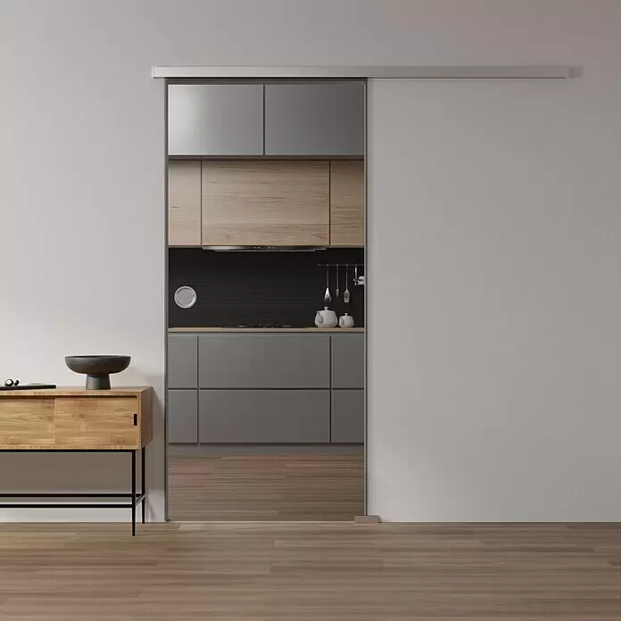 Diamond Doors Glasschiebetür Grey - 935 x 2.058 mm, Klarglas - Schiebetür enthüllt moderne grau-holzfarbene Küche. Links eine Holzkonsole.