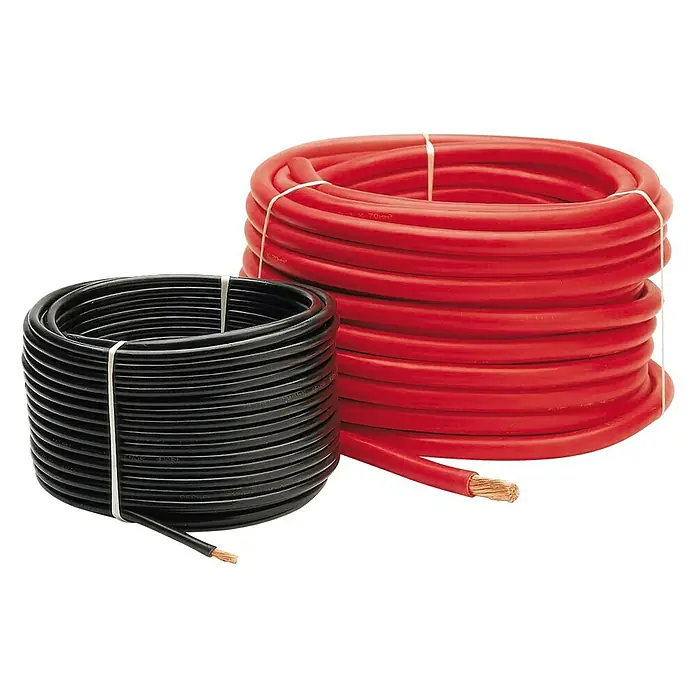 Cable de batería - Sección transversal: 10 m², Largo: 25 m, Rojo - Cables rojos y negros enrollados con extremos de alambre de cobre expuestos, destacando la calidad y conductividad del cable.