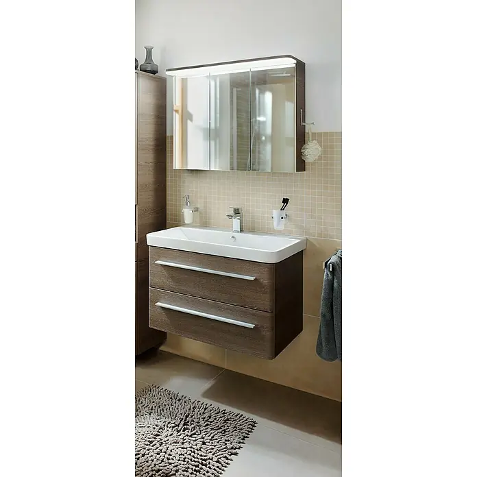 Camargue Modern 3.0 Badmöbel-Set MO80E3 - Gesamtbreite Badmöbel: 80 cm, Eiche Maron, Matt, 3 -tlg. - Elegantes Badezimmer-Waschbecken mit zwei Schubladen in Holzoptik und einem Spiegelschrank mit integrierter Beleuchtung für ein modernes Ambiente.