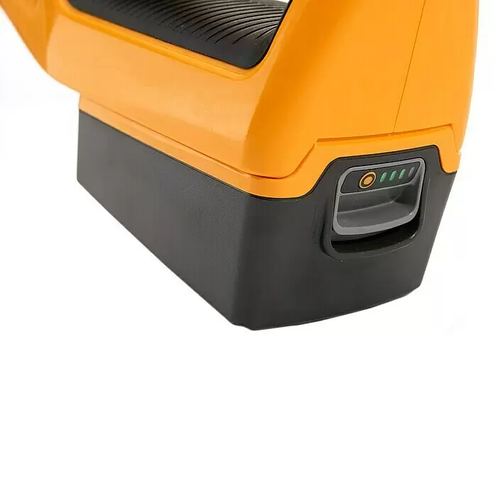 Stiga Akku-Multitool MT 100e Set - 20 V, 1 Akku, Schnittlänge: 41 cm - Orange-schwarzer Akku für Elektrowerkzeuge mit leuchtender Ladestandsanzeige.