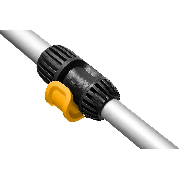 Stiga 100er Serie Akku-Rasentrimmer GT 100e - Set - 20 V, 2 Ah, Li-Ionen, 1 Akku, Schnittbreite Faden: 25 cm - Detailaufnahme einer Stielverlängerung mit gelbem Verschluss für flexible Anpassung. Praktisches Zubehör für Gartengeräte und Reinigungsutensilien.