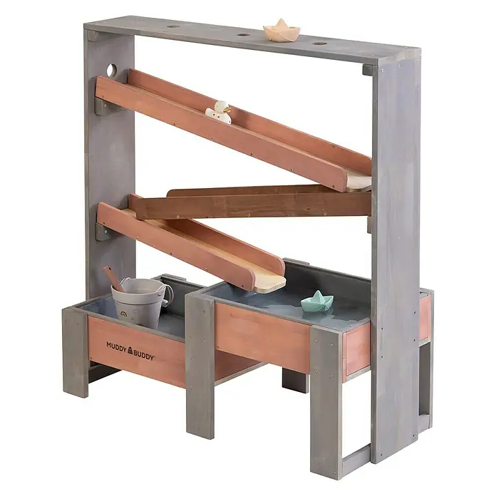 Muddy Buddy Wasserbahn Aqua Tower - Holz, Puderrosa - Das graue Muddy Buddy Wasserspielzeug verfügt über Rampen, Behälter und Zubehör für fantasievolles Spielen im Freien.