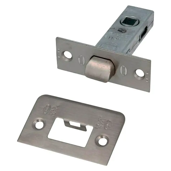 Resbalón 60 mm - Apto para: Puertas de madera, Latón - En la imagen se ve un juego de pestillo para puerta, ideal para puertas interiores. Está hecho de metal e incluye todos los componentes.