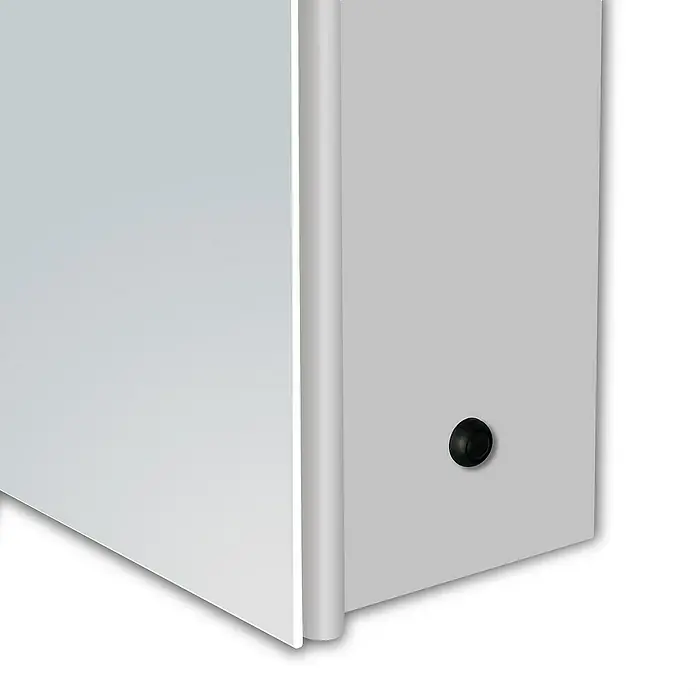 DSK LED-Spiegelschrank Aluminio Vegas - B x H: 70 x 50 cm, Aluminium, Aluminium - Nahaufnahme eines weißen Badezimmerschranks mit einem kleinen schwarzen Knopf an der Seite, der eine moderne und minimalistische Ästhetik zeigt.