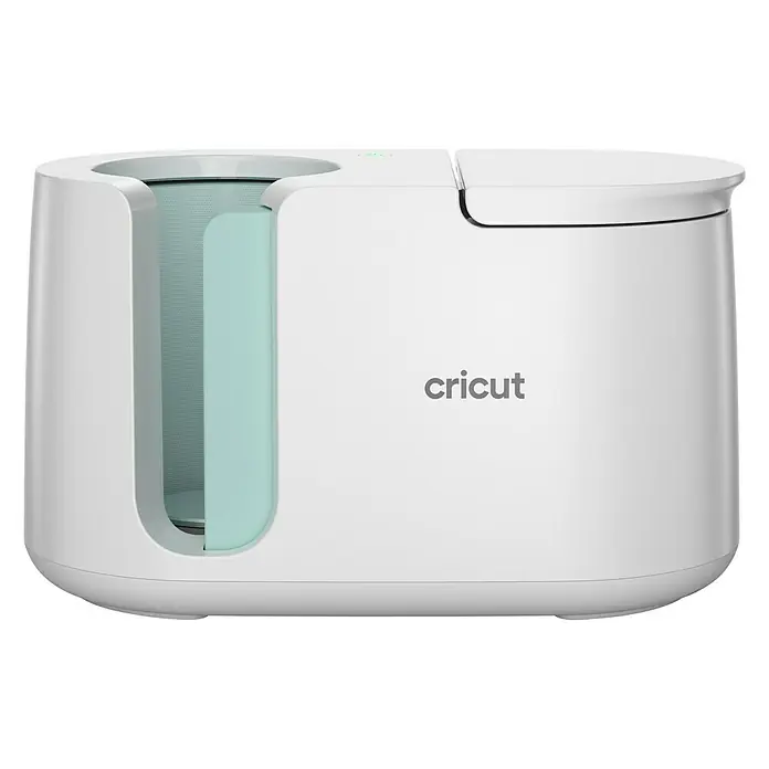 Cricut Transferpresse Mug Press - Passend für: Infusible Ink- und sublimationskompatible Tassenrohlinge - Nahaufnahme einer weißen Cricut Mug Press, die für das Bedrucken von Tassen verwendet wird, mit ihrem schlanken und modernen Design.