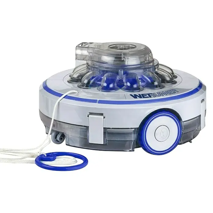 Gre Robot de piscina a batería Wet Runner - A batería, Piscinas de hasta 7 x 5 m, 3,6 m³/h - El limpiafondos WERUNNER: Un dispositivo blanco y redondo con detalles azules y carcasa transparente para una limpieza eficiente.