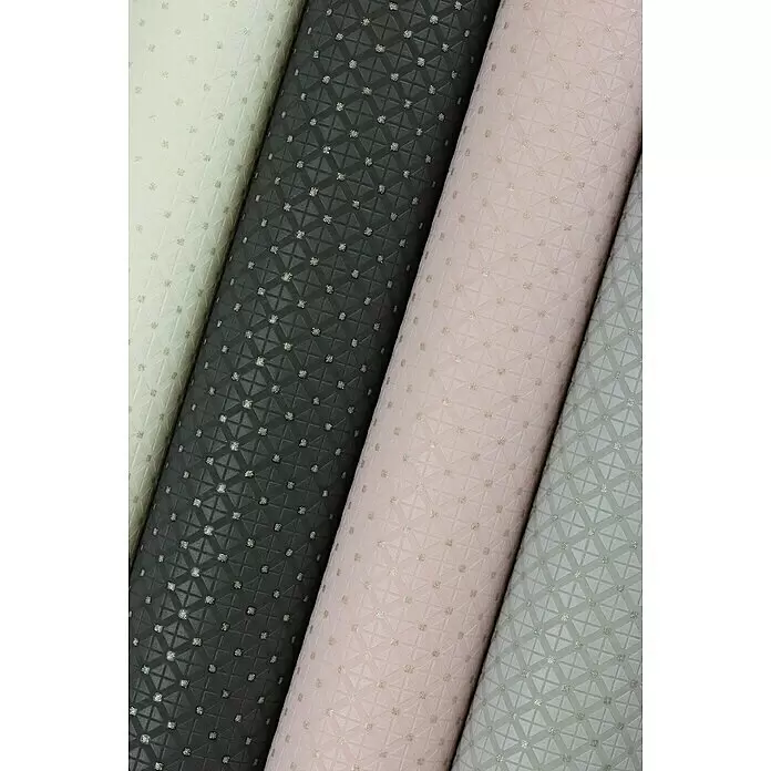 Rasch Tapetenwechsel 2 Vliestapete - Grau, Grafisch, 10,05 x 0,53 m - Vier Rollen Dekorpapier in Creme, Dunkelgrau, Hellrosa und Hellgrau mit geprägtem geometrischem Muster und glitzernden Punkten.