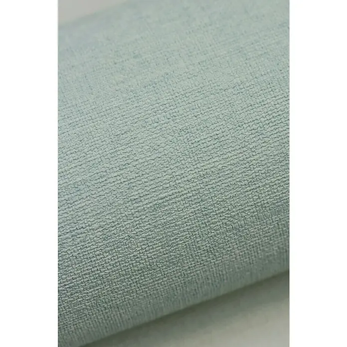 Rasch Salsa Vliestapete Textilstruktur - Mint, Uni, 10,05 x 0,53 m - Nahaufnahme eines hellblauen Stoffes mit feiner Textur, der sich ideal für Polsterungen und Dekorationen eignet.