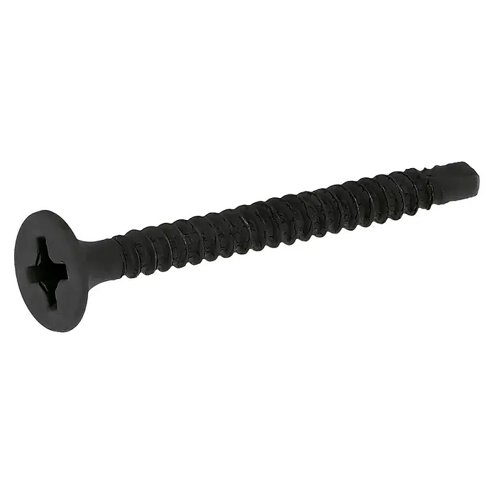 Profi Depot Schnellbauschraube - Durchmesser: 3,5 mm, Länge: 35 mm, Senkkopf, Mit Bohrspitze, 200 Stk. - Nahaufnahme einer einzelnen schwarzen Trockenbauschraube mit Kreuzschlitzkopf und scharfen Gewindegängen vor einem schwarzen Hintergrund.