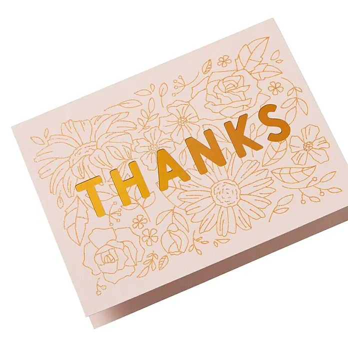 Cricut Joy Klebekarten-Set Cutaway Karte mit Kuvert - 8 -tlg., Pastell, 14 x 10,8 cm - Eine elegante Dankeskarte mit goldenen Blumenillustrationen und dem Wort "THANKS" in auffälligen goldenen Buchstaben.