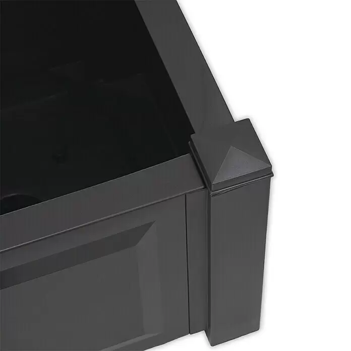 KHW Pflanzkasten - Außenmaß (L x B x H): 43 x 43 x 140 cm, Kunststoff, Anthrazit, Mit Rankgitter - Nahaufnahme einer dunkelgrauen Pflanzgefäß-Ecke mit Zierpfostenkappe, die den leeren Innenraum zeigt.
