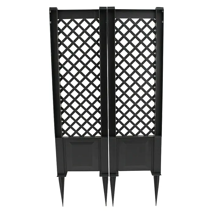 KHW Rankgitter 2er-Set - L x H: 43 x 137 cm, Anthrazit - Nahaufnahme eines dunklen, rechteckigen Sichtschutzelements mit Gittermuster und Erdspießen vor schwarzem Hintergrund.