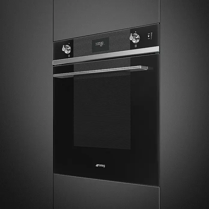Smeg Horno empotrado SO6101S2N - Número de tipos de calentamiento: 11 ud., Volumen horno: 68 l, Negro - Horno Smeg encastrado con frontal de vidrio negro y controles plateados. Diseño de alta calidad para cocinas modernas.