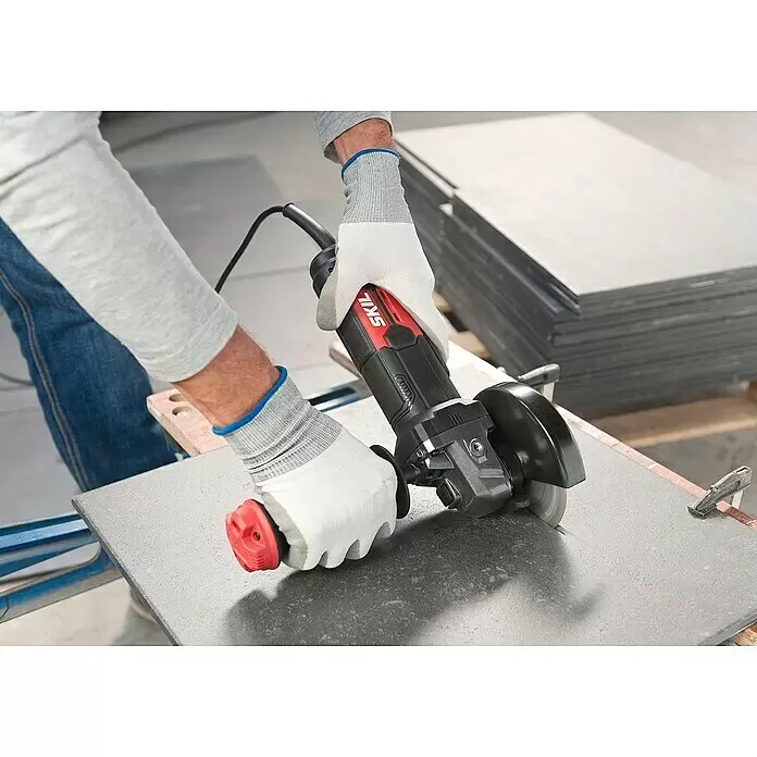 Skil Elektro-Winkelschleifer 9132 AB - 850 W, Durchmesser Scheibe: 125 mm, Leerlaufdrehzahl: 12.000 U/min - Anwendungsbeispiel