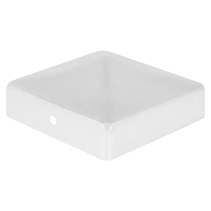 Pfostenkappe - 70 x 70 mm, Metall - Nahaufnahme einer weißen quadratischen Pfostenkappe mit einer leicht rauen Oberfläche und einer kleinen Öffnung auf einer Seite.