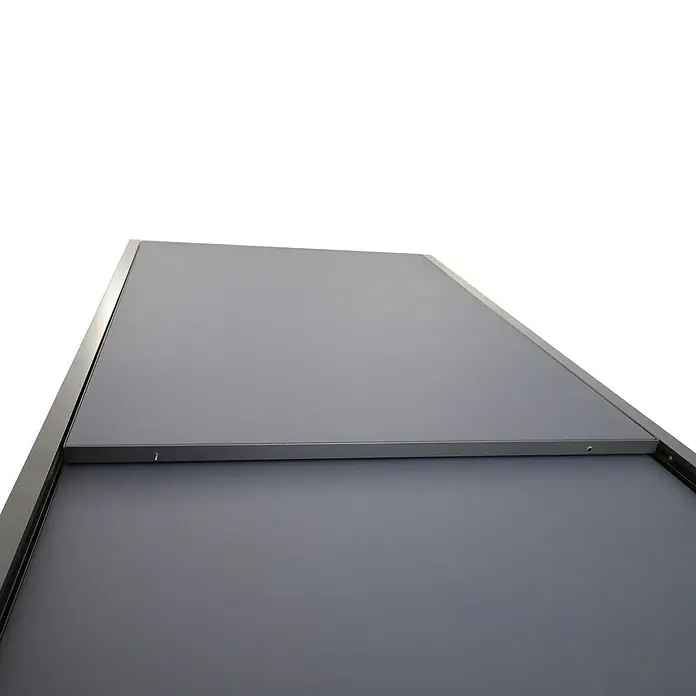 Sunfun Maja Gartentisch - L x B x H: 280 x 100 x 75 cm, Aluminium, Glas, Rechteckig, Night-Grey, Ausziehbar - Nahaufnahme einer grauen verschiebbaren Terrassenüberdachung mit silberfarbenem Rahmen.