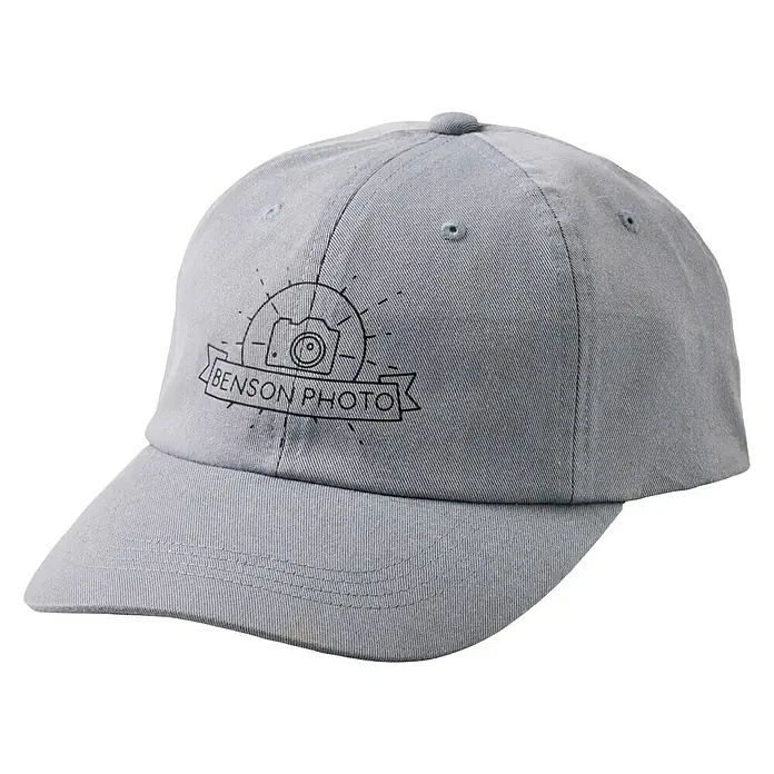 Cricut Mütze - Einheitsgröße, Grau, 3 Stk. - Graue Baseballkappe mit "Benson Photo" Logo, ideal für Fotografen, die Stil und Funktionalität schätzen. Schützt vor Sonne und zeigt Ihre Leidenschaft.