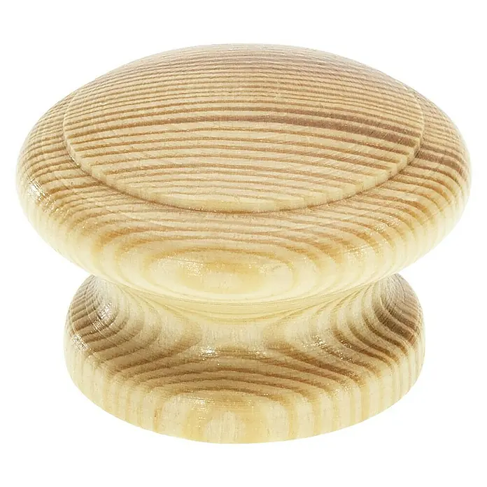 Siro Möbelknopf - Typ Möbelgriff: Knopf, Ø x L: 44 x 29 mm, Holz, Braun - Nahaufnahme eines hölzernen Schrankknopfes mit Maserung auf einem schwarzen Hintergrund.