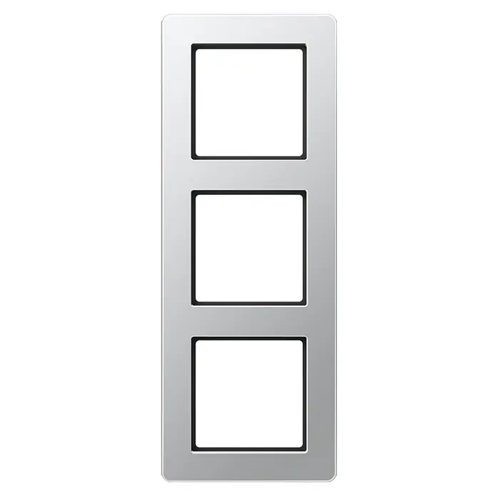 Jung A-Flow Abdeckrahmen AF583BFAL - Aluminiumfarben, 3-fach, Kunststoff - Ein silberner, dreifacher Schalterrahmen mit schwarzen Einsätzen. Elegantes Design für moderne Innenräume mit sauberer Linienführung.