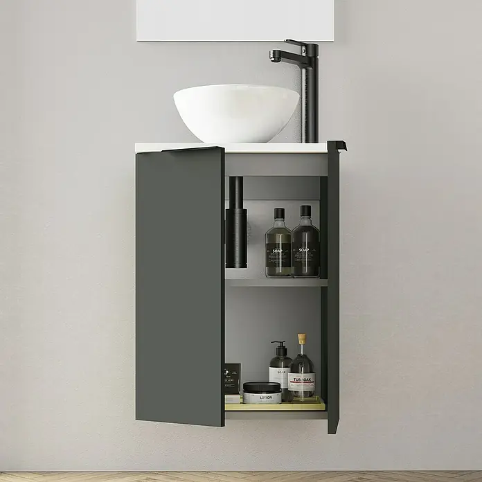 Artysan Conjunto de mueble de baño Rainbow - Antracita, Mate, 4 pzs. - Un moderno armario de baño gris y blanco con un compartimento abierto que muestra diversos artículos de aseo. Ideal para el almacenamiento.