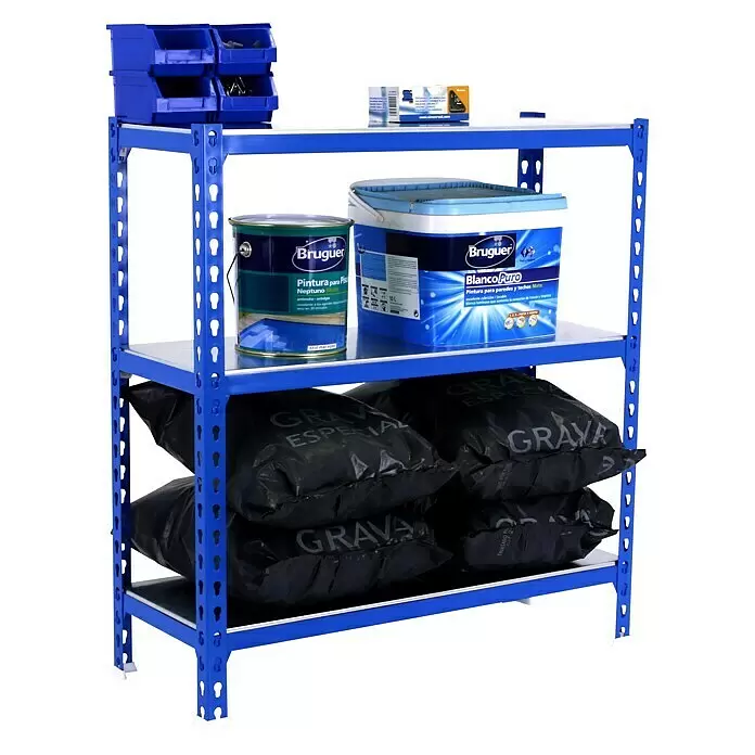 Simonrack Simonclick Metallregal Simonclick Super Plus - H x B x T: 100 x 110 x 50 cm, Traglast pro Boden: 200 kg, Anzahl Böden: 3 Stk., Stecken, Blau/Silber - Blaues Metallregal mit vier Fachböden, beladen mit blauen Lagerbehältern, Farbdosen und Kiessäcken.