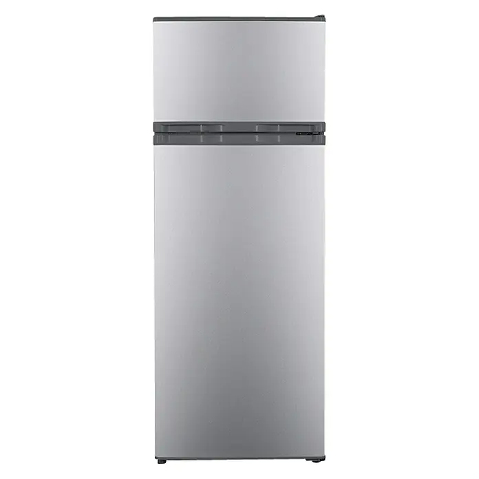 PKM Kühl-Gefrierkombination GK 212 SI - Nutzinhalt Gesamt: 206 l, 55,5 x 54,5 x 143 cm, Silber - Hier ist ein freistehender, silberner Kühlschrank mit zwei Türen und einem Gefrierfach oben.