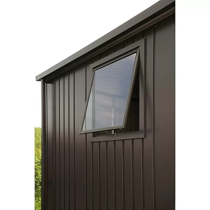 Biohort Europa Seitenfenster Europa - Wandstärke: 0,5 mm, Material Fenster: PLEXIGLAS®, Dunkelgrau Metallic - Dunkelbraunes Wellblechgebäude mit offenem Kippfenster.