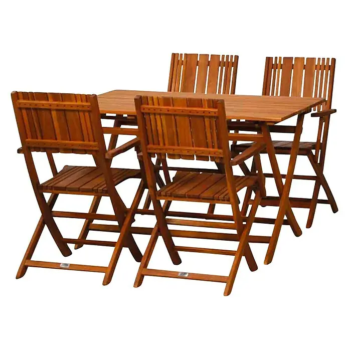 Siena Garden Balkonmöbel-Set Falun - 5 -tlg., Holz, Braun, Rückenlehne verstellbar, Mit Armlehnen - Dieses Bild zeigt ein Gartenmöbelset aus Holz, bestehend aus einem Tisch und vier Stühlen. Das Set ist ideal für den Außenbereich geeignet.