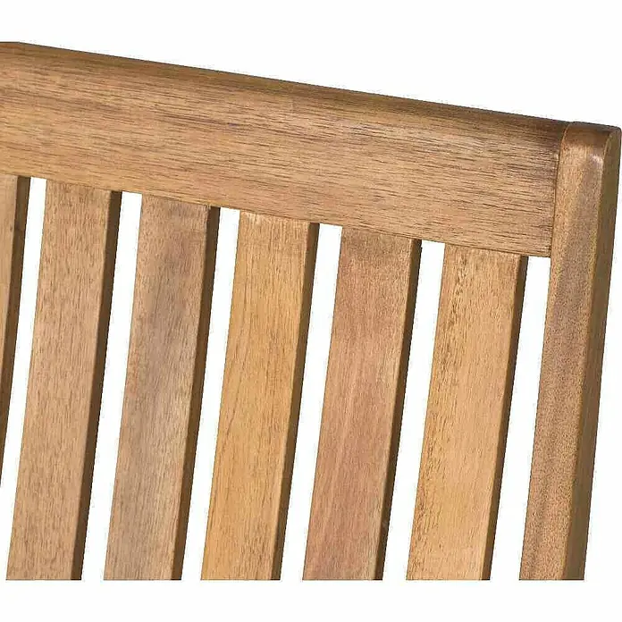 Siena Garden Klappstuhl Paleros im Set - 4 Stk., B x T x H: 44 x 65 x 97 cm, Ohne Armlehnen - Detailansicht der Holzstuhllehne mit vertikalen Streben und warmen Holztönen, die die robuste Bauweise und das natürliche Material hervorheben.