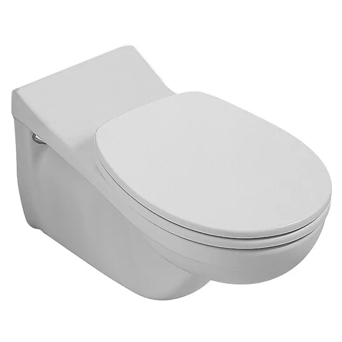 Villeroy & Boch O.novo Wand-WC für Kombination - Mit Spülrand, Ohne Spezialglasur, Spülform: Tief, WC Abgang: Waagerecht, Weiß - Nahaufnahme einer wandhängenden Toilette in Weiß, die ein modernes und minimalistisches Design auf schwarzem Hintergrund zeigt.