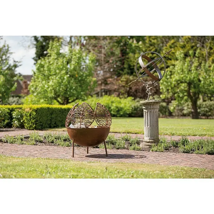 RedFire Feuerkorb Narfi - Ø x H: 47 x 53 cm, Rostbraun - Dekorativer Feuerkorb aus Metall im Garten mit elegantem Design und passender Gartenskulptur.