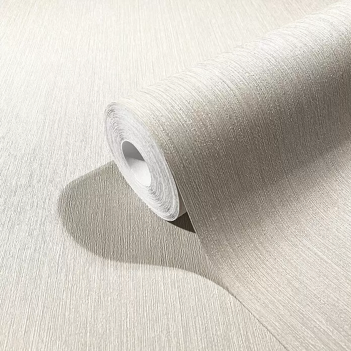 Marburg Papis Loveday Vliestapete - Beige, Grafisch, 10,05 x 0,7 m - Helle, beige strukturierte Tapetenrolle mit feinem vertikalem Streifenmuster, teilweise abgerollt.