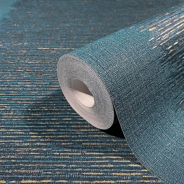 Marburg Papis Loveday Vliestapete Strukturstreifen - Blau/Türkis, Grafisch, 10,05 x 0,7 m - Nahaufnahme einer Rolle dunkelblau-goldener Vinyltapete mit einer feinen Webstruktur und horizontalen Akzenten.