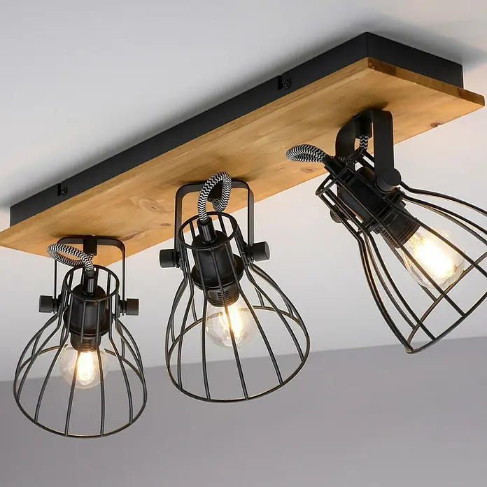 Deckenstrahler Taro - L x B x H: 58 x 22 x 15 cm, Schwarz, E14, 3 Stk. - Deckenleuchte mit drei schwarzen Drahtlampenschirmen und einem Holzsockel für eine moderne Beleuchtung im Raum.