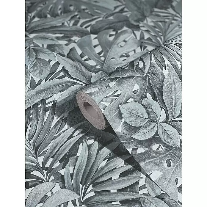 Marburg Botanica Vliestapete - Weiß/Grün, Floral, 10,05 x 0,53 m - Eine Rolle grau-weiß gemusterter Tapete mit tropischen Blättern, teilweise abgerollt, um ihr detailliertes Monstera- und Palmenblattdesign und ihre Textur zu zeigen.