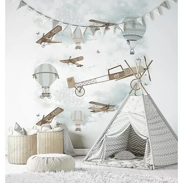 Marburg Kids' Walls Fototapete Flugmaschinen - B x H: 212 x 270 cm, Vlies - Grau-weiß gemustertes Tipi-Zelt in einem Kinderzimmer, mit Weidenkörben und einem Strickpouf daneben.