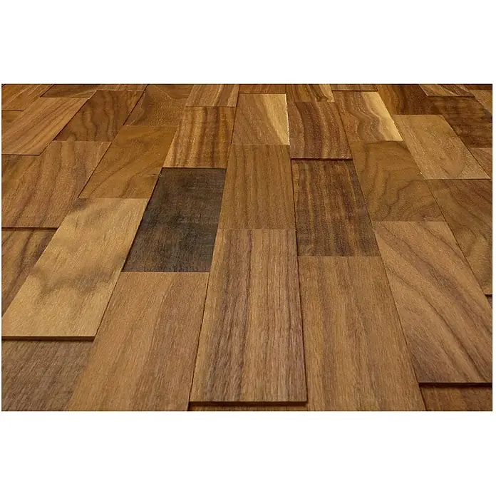 Wodewa Holzriemchen 200 Nussbaum - 100 Stk., L x B: 200 x 50 mm, 2 mm - 6 mm, Max. Anwendungsfläche: 1 m², Strukturiert UV-geölt - Nahaufnahme von Holzfliesen in einem Fischgrätenmuster, die eine warme und rustikale Textur für Böden oder Wände bieten.