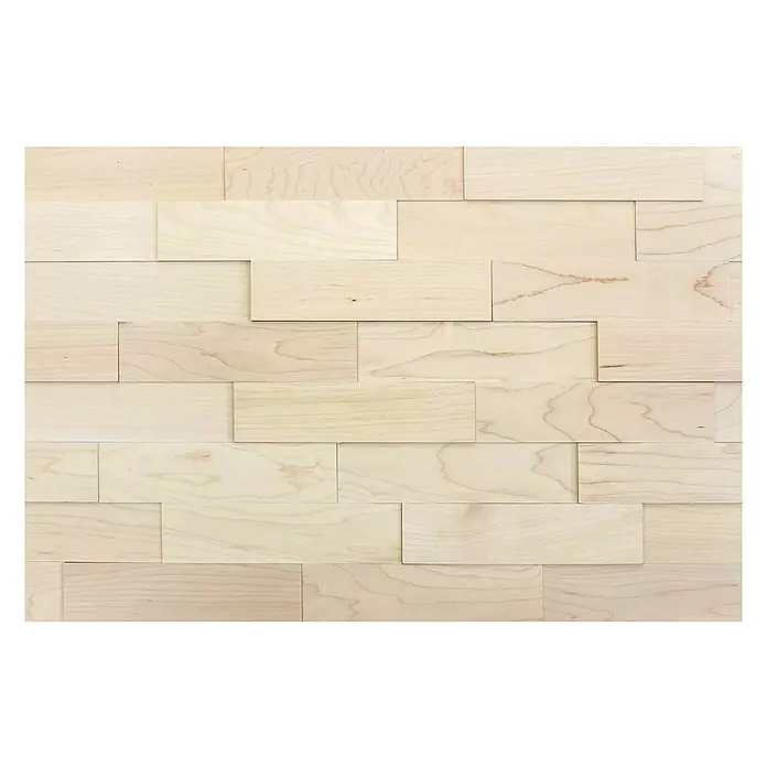 Wodewa Holzriemchen 200 Ahorn - 200 x 50 mm, Stärke: 2 mm - 6 mm, 100 Stk., 1 m², Unbehandelt - Das Bild zeigt eine Nahaufnahme einer Wandverkleidung aus hellem Holz mit einer horizontalen, versetzten Anordnung. Die Holzpaneele weisen eine feine Maserung auf.
