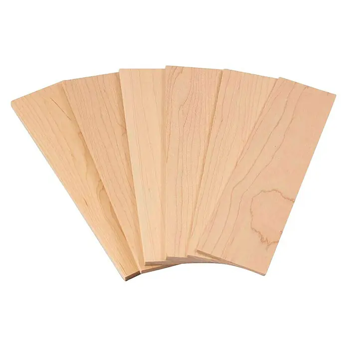 Wodewa Echtholzriemchenmuster 200 Ahorn - 200 x 50 x 2 mm, 6 Stk. - Sechs helle Holzfurniere, die fächerartig angeordnet sind, mit sichtbarer Maserung, die die natürliche Schönheit des Holzes hervorhebt.