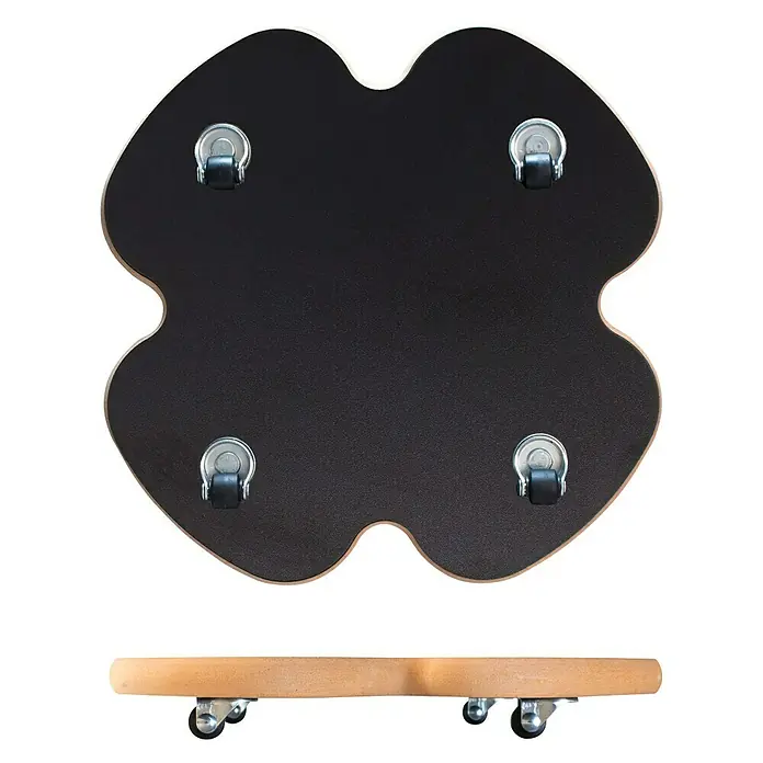 Wagner System Pflanzenroller - 33 cm, Holz, Schwarz, Max. Belastung: 100 kg - Das Bild zeigt ein Rollbrett in Kleeblattform mit vier Rollen. Das Board ist schwarz mit einem hellen Holzrand und befindet sich vor einem schwarzen Hintergrund.