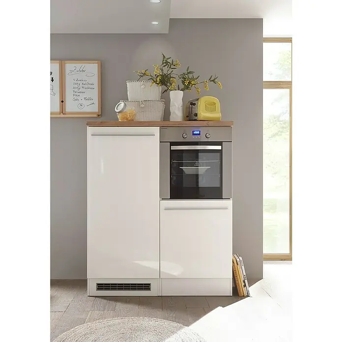 Respekta Küchenleerblock GabrielBreite: 290 cm, Weiß, Ohne Elektrogeräte - Küchenschrank mit Backofen in modernem Design, ausgestattet mit weißer Front und hölzerner Arbeitsplatte, dekoriert mit Accessoires.