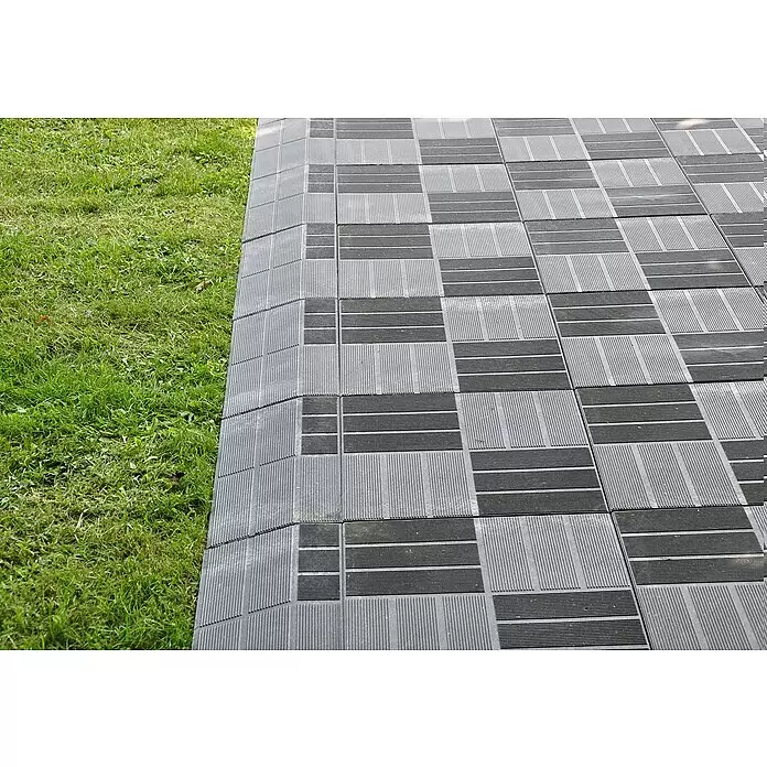 Seitenelement Mixtile - Anthrazit, 40 x 20 cm, 1 Stk. - Graue quadratische Outdoor-Fliesen mit abwechselnd vertikalen und horizontalen Streifenmustern, die einen Weg bilden.