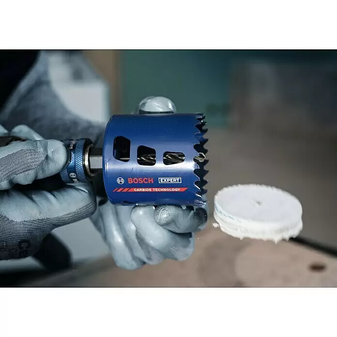 Bosch Professional Expert Bohrkrone Tough Material - Durchmesser Bohrer: 51 mm, 1 Stk. - Anwendungsbeispiel