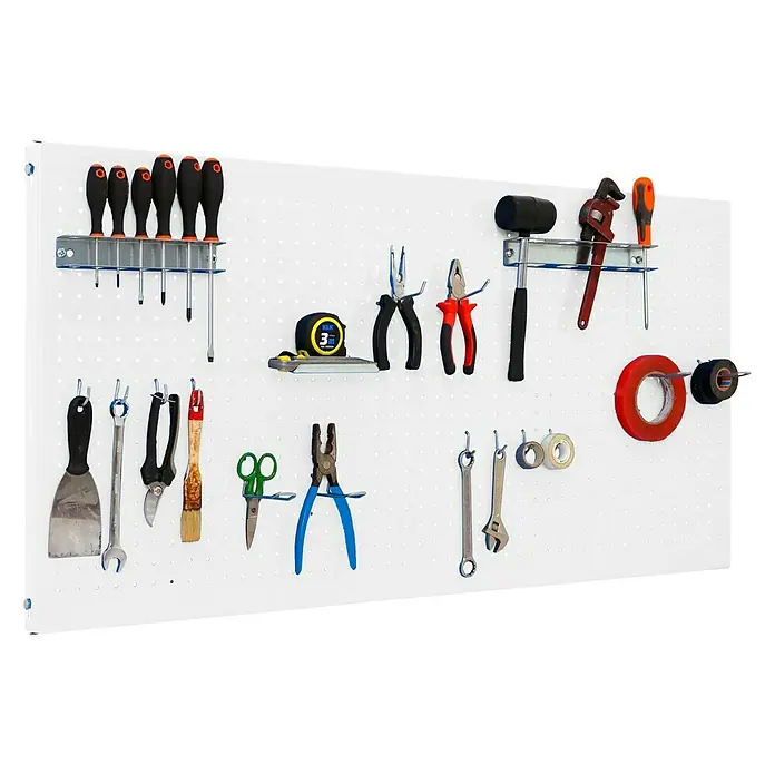 Simonrack Panelclick Panel perforado con 14 ganchos - L x An: 120 x 60 cm, Blanco - Panel de herramientas con varias herramientas manuales, sujetas de forma ordenada y clara a un tablero perforado.